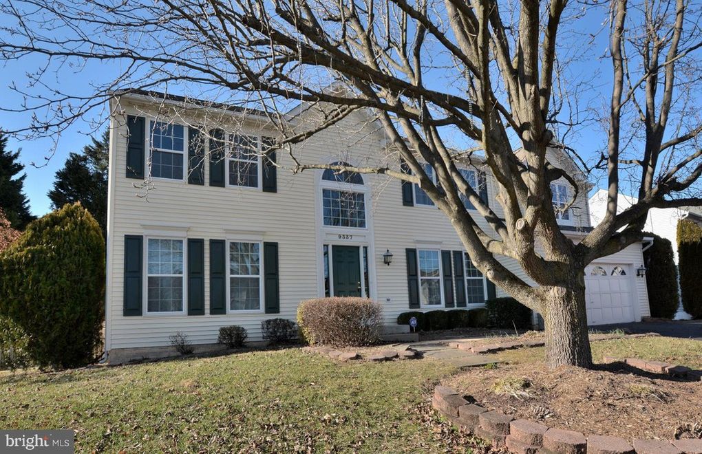 9337 S Whitt Dr, Manassas Park, VA 20111